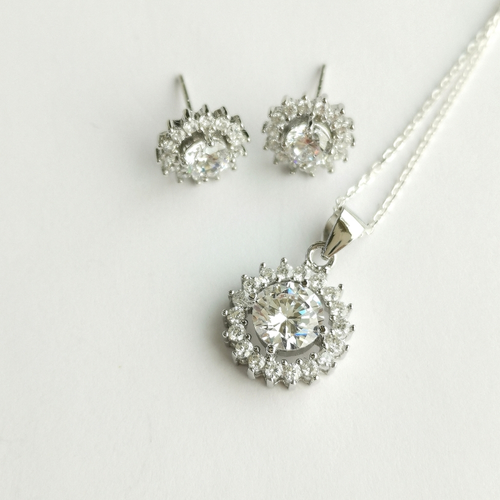 Sterling silver cz Sunflower pendant necklace earring set 🆕